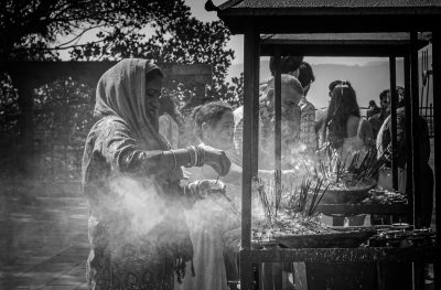 Straatfotografie Kathmandu in zwart-wit